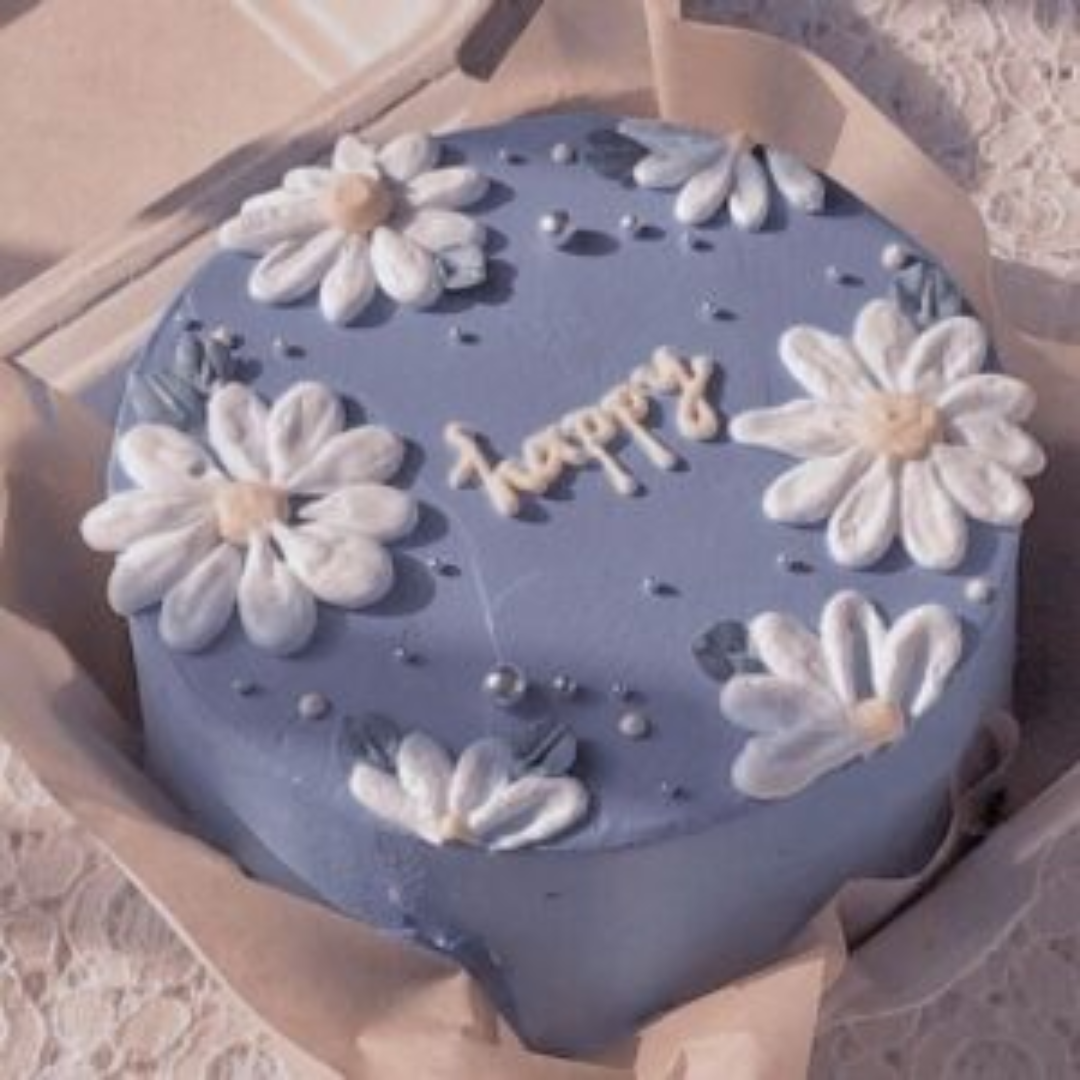 Blue Blossom Daisy Cake