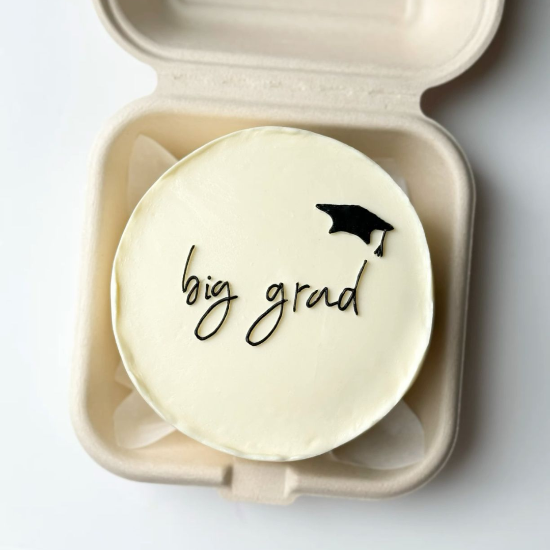 Minimalist Big Grad Bento Vanilla Cake