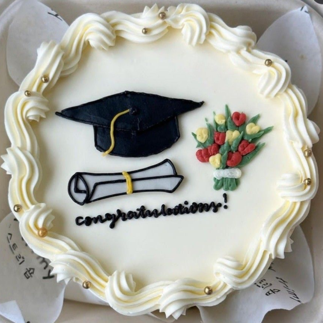 Graduation Bouquet Butterscotch Cake